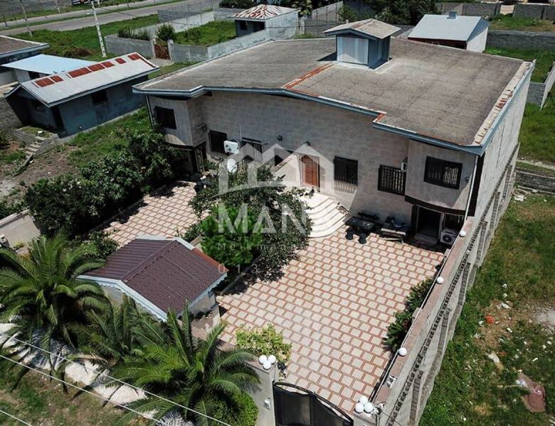 ویلا دوبلکس در خیابان پاسداران بندر انزلی (250 متر)