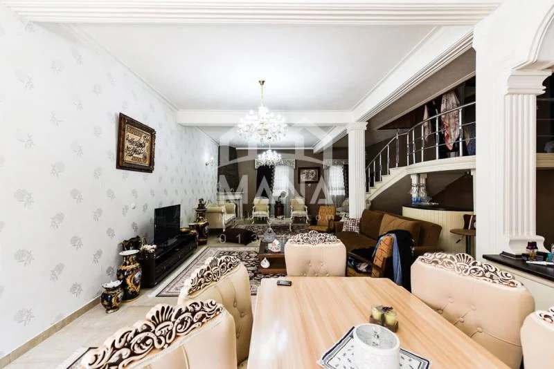 ویلا دوبلکس در خیابان پاسداران بندر انزلی (250 متر)