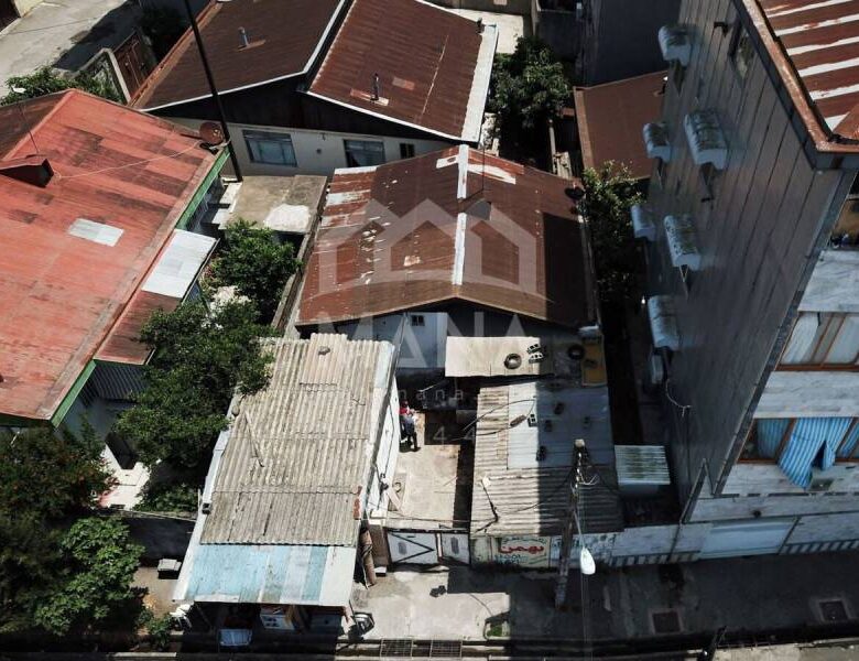 ویلا کلنگی به همراه مغازه در بندرانزلی