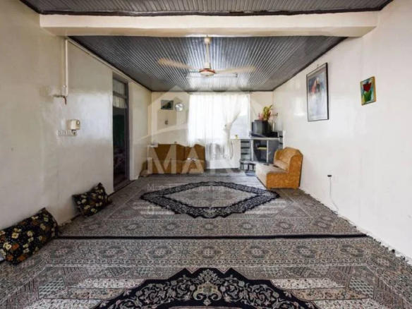 ویلا کلنگی به همراه مغازه در بندرانزلی