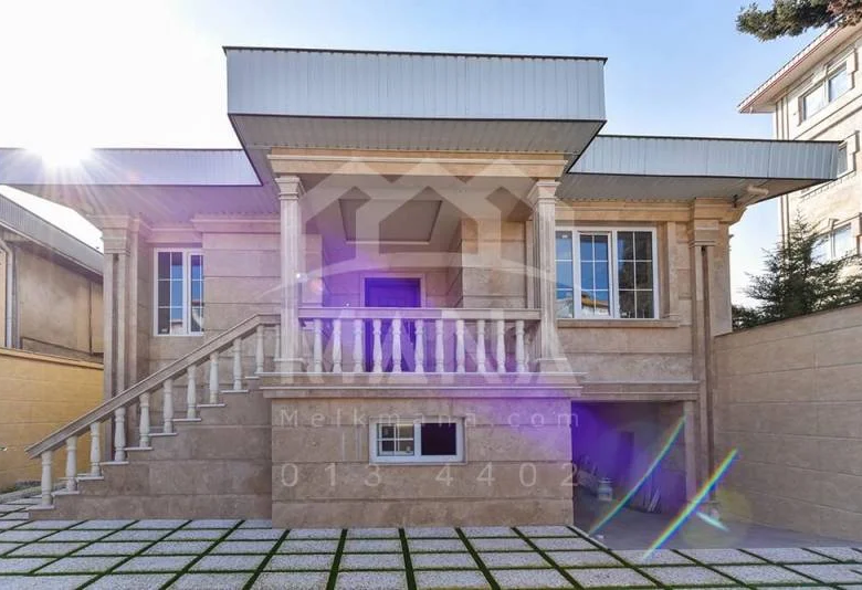 خرید خانه ویلایی ۲۴۰ متری در معلم انزلی