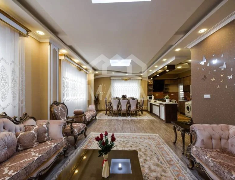 خرید خانه 135 متری در بلوار معلم