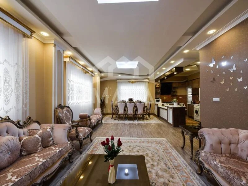 خرید خانه 135 متری در بلوار معلم