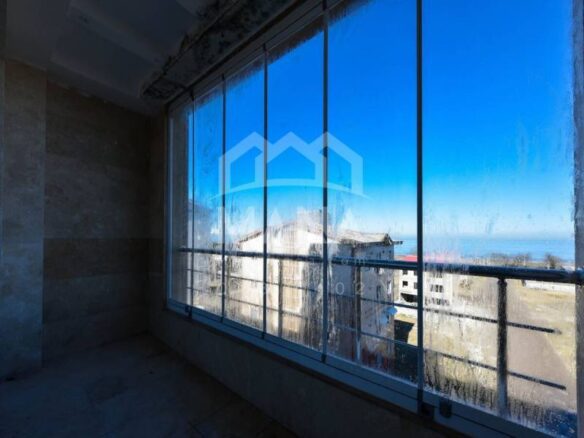 خرید آپارتمان نوساز رو به دریا در غازیان (1)