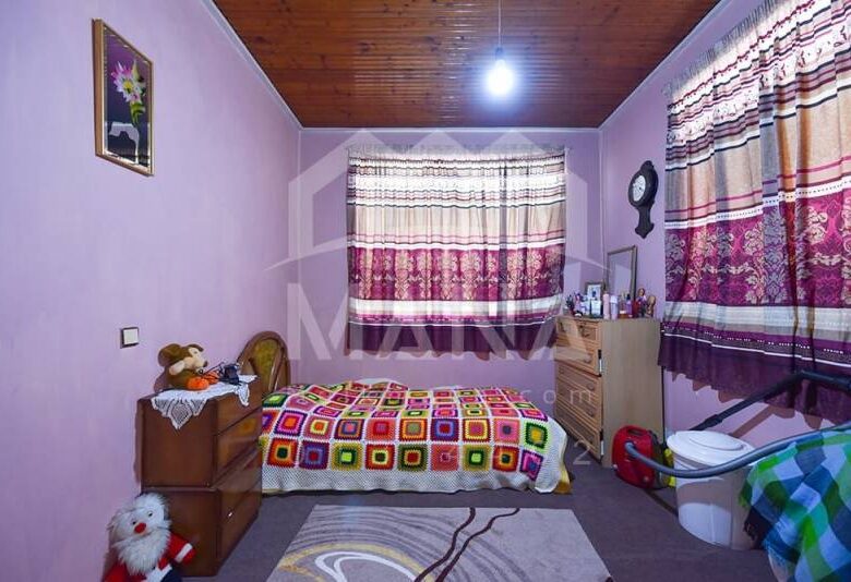 خرید ویلا قدیمی 180متری در خیابان آذربایجان