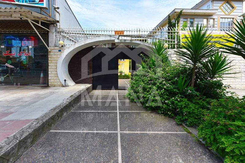 ویلا  در خیابان پاسداران انزلی(900 متر دو کله)