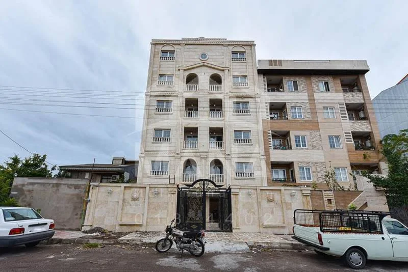 آپارتمان نوساز در خیابان معلم غازیان