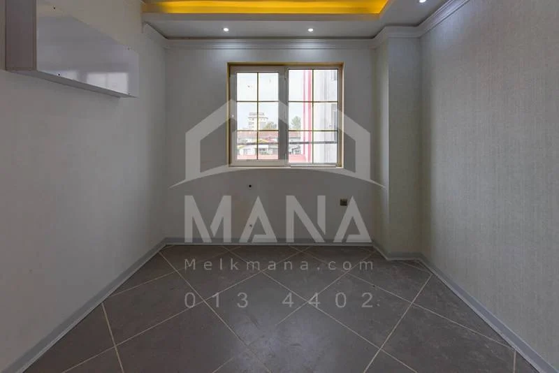 آپارتمان در خیابان معلم غازیان