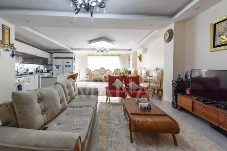 آپارتمان در معلم رشت (110 متر)