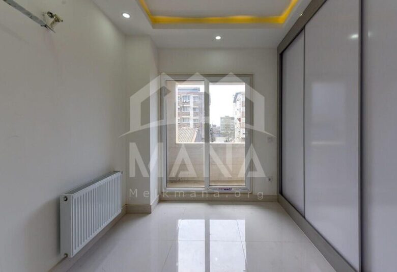 فروش آپارتمان نوساز 161 متری با دید ابدی دریا در خیابان اطبا بندر انزلی