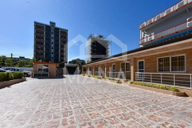هتل ساحلی در بندر انزلی(7050 متر)