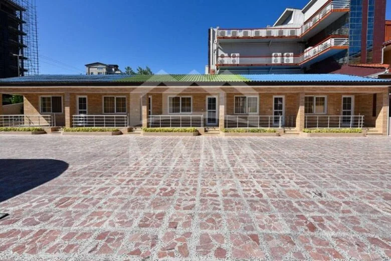 هتل ساحلی در بندر انزلی(7050 متر)
