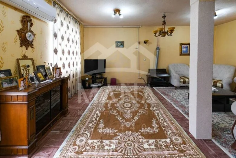 ویلا دو خواب در خیابان معلم انزلی