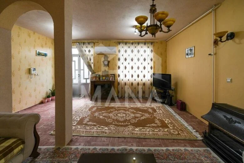 ویلا دو خواب در خیابان معلم انزلی