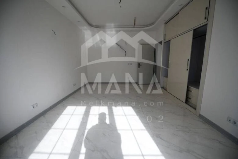 آپارتمان در ساحل قو بندرانزلی (200 متر)