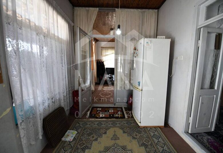 ویلا کلنگی در خیابان آذربایجان انزلی