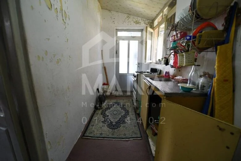 ویلا کلنگی در خیابان آذربایجان انزلی