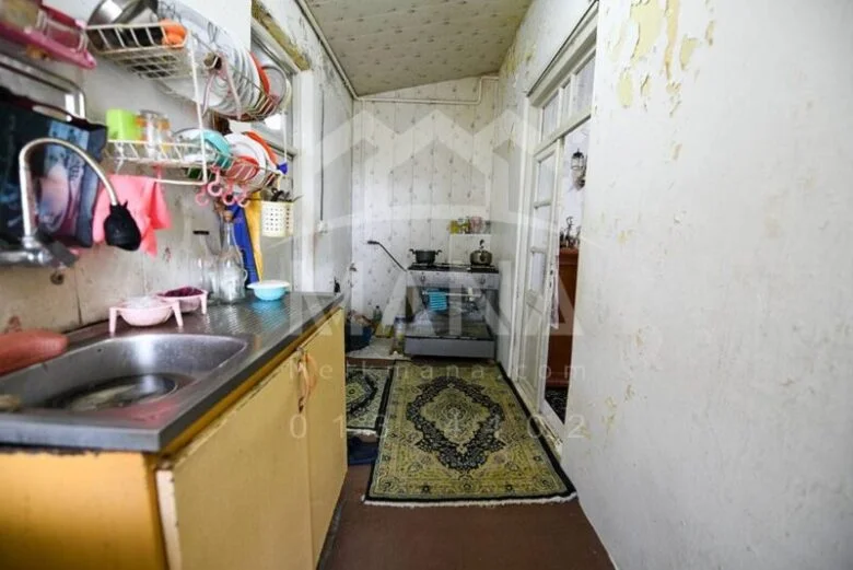 ویلا کلنگی در خیابان آذربایجان انزلی