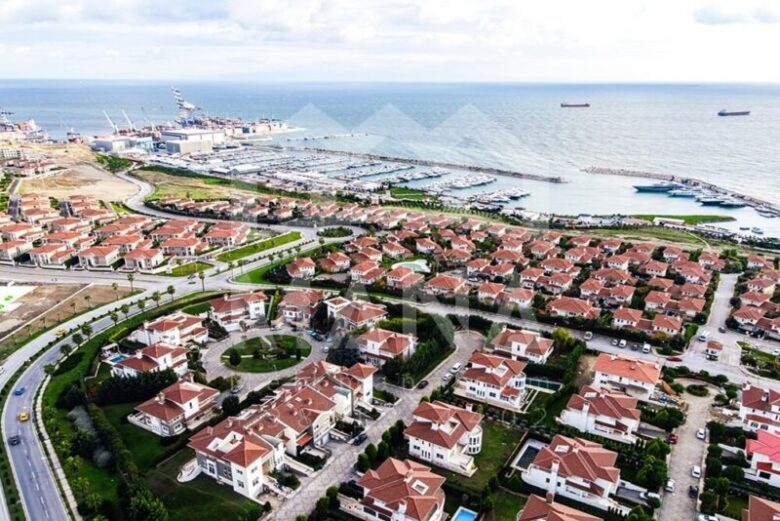 خرید خانه ویلایی در بیلیک دوزو استانبول