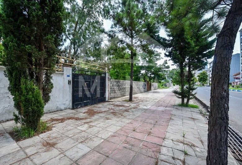 ویلا در پاسداران بندر انزلی ( 500 متر )