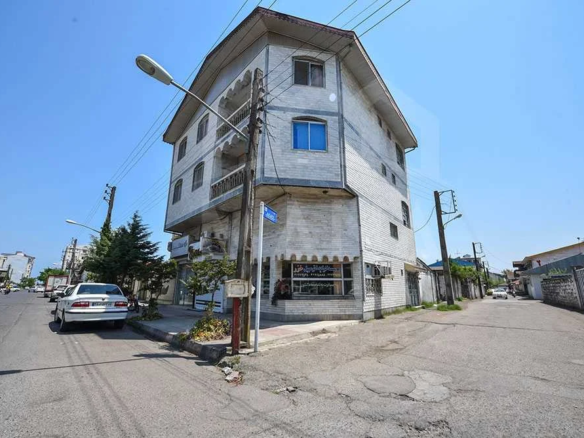 مغازه در خیابان آذربایجان