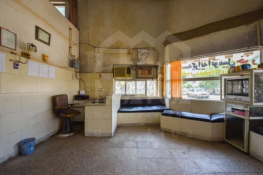 مغازه در خیابان آذربایجان 1