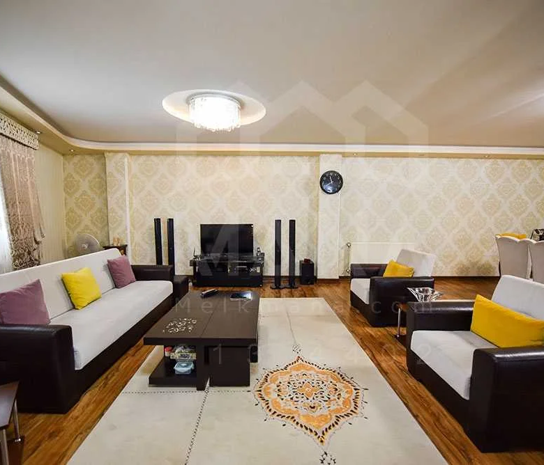 آپارتمان در خیابان نماز انزلی 8