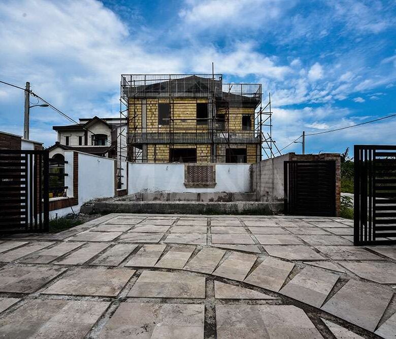 ویلایی در شهرک خزرویلا بندرانزلی (250 متر)