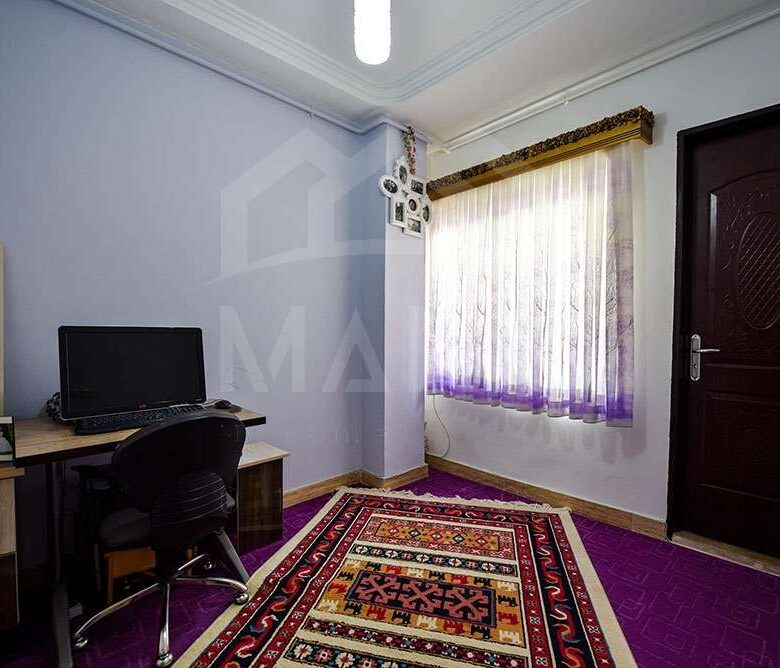 آپارتمان در خیابان معلم بندرانزلی (70 متر)