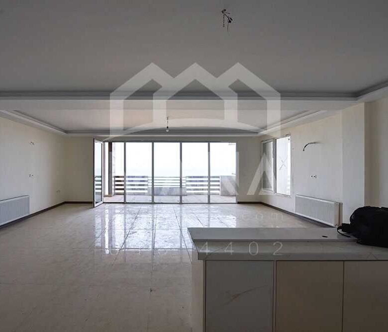 آپارتمان هوشمند در شمال (200 متر)