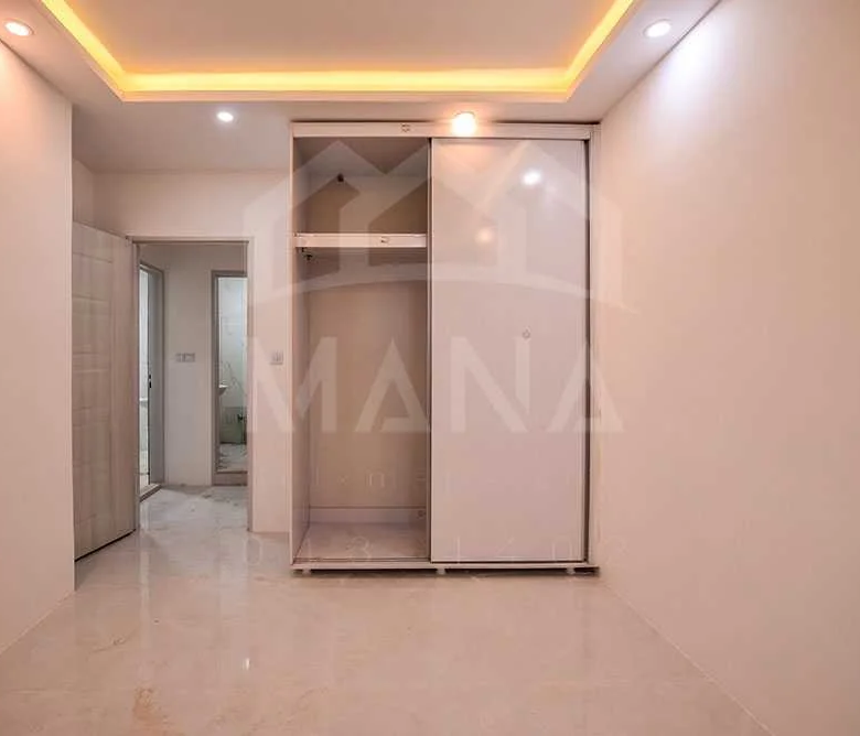 آپارتمان در خیابان تهران 7