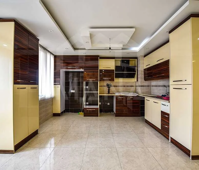 آپارتمان 95 متری شریعتی
