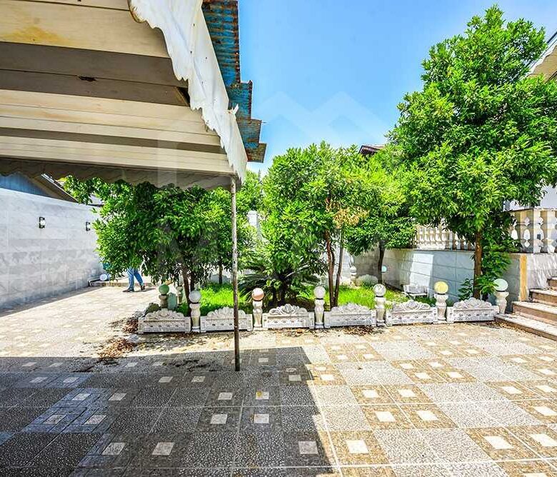 ویلایی در خیابان معلم بندرانزلی 11