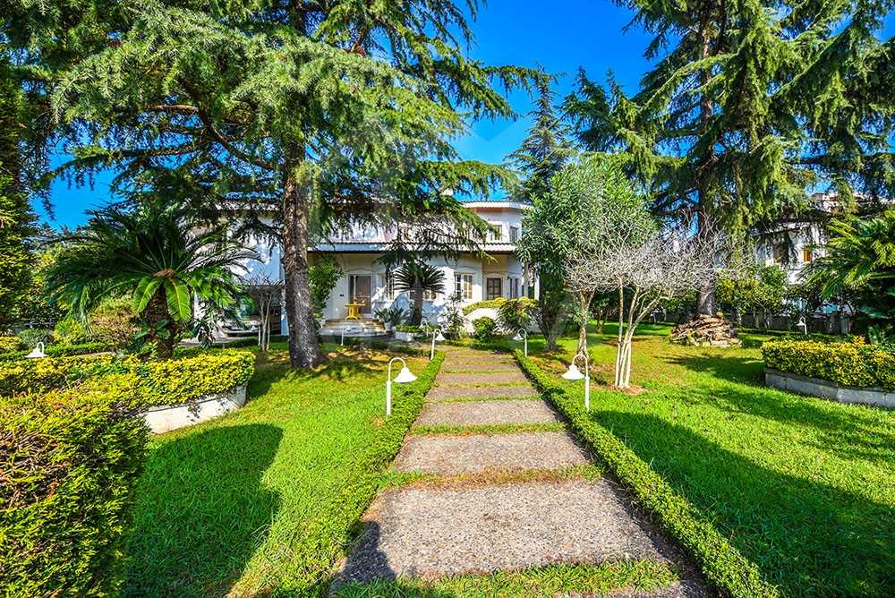 فروش ویلای 1090 متری در دهکده ساحلی انزلی